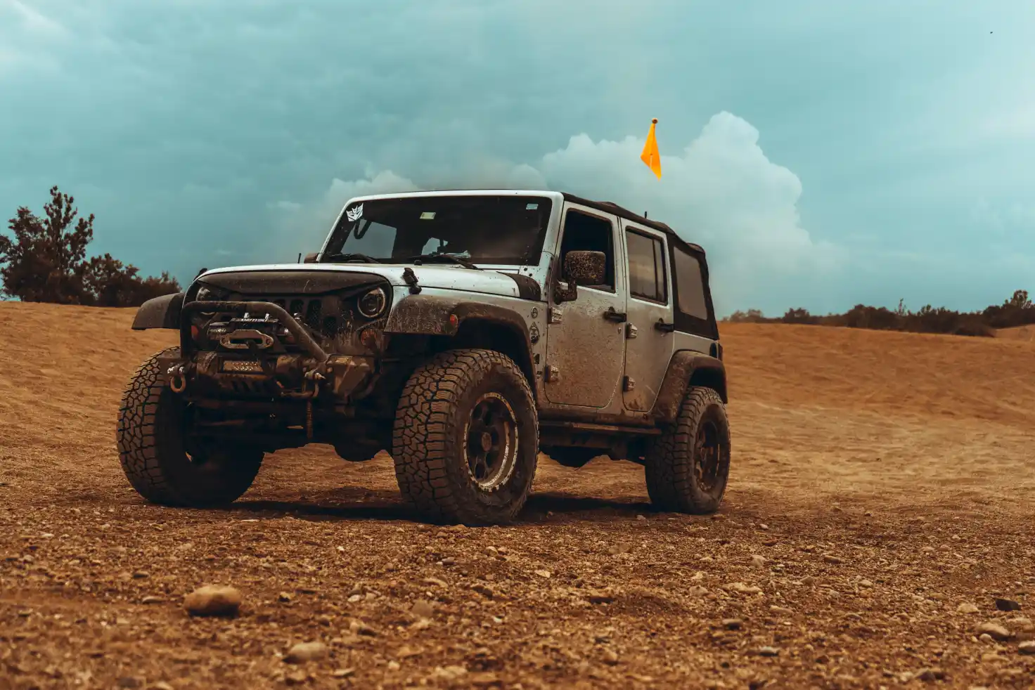 Memilih Ban Off-Road Terbaik untuk Jeep Wrangler Untuk Meningkatkan Performa. Temukan analisis komprehensif tentang pilihan ban off-road yang cocok untuk Jeep Wrangler Anda. Dapatkan informasi tentang jenis, merk, dan faktor lainnya yang perlu dipertimbangkan.